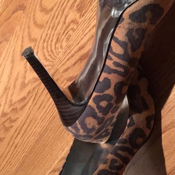 Jessica Simpson suede leopard heels - Picture 5 of 5
